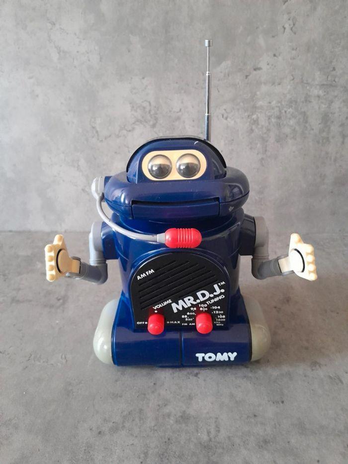 Vintage Robot Tomy DJ AM/FM 80's - photo numéro 1