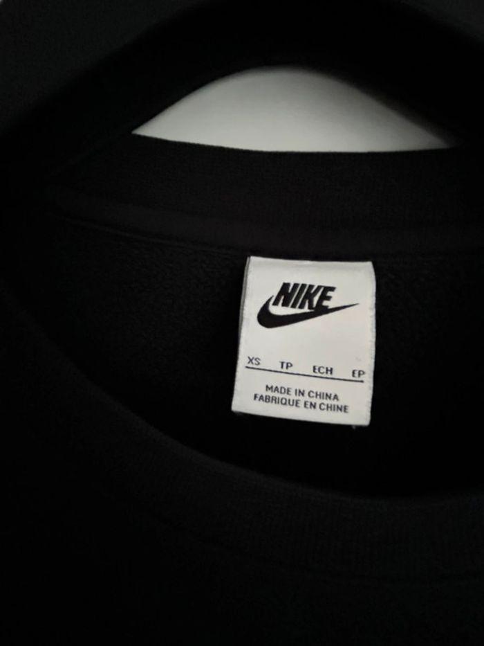 Sweat Nike taille XS - photo numéro 3