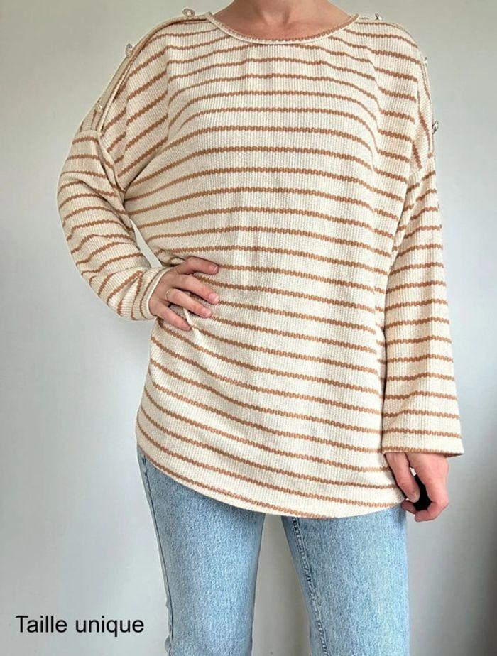 Pull marinière beige et marron – Rayures classiques, taille unique (36-42), très bon état 💖 - photo numéro 3