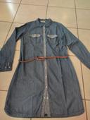 Robe en jean avec ceinture