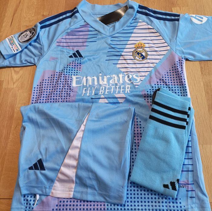 Beau maillot gardien de but taille 14 Real de Madrid modèle 2025 - photo numéro 2