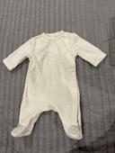 A vendre pyjama bébé blanc