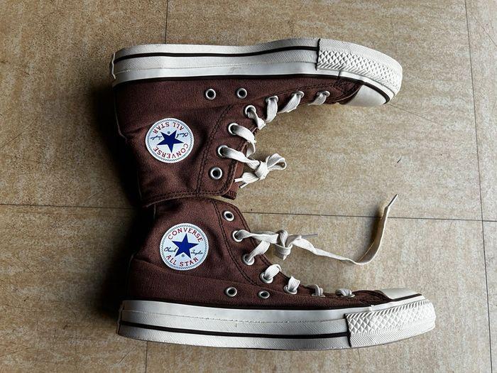 Converse montante 36,5 chocolat très bon état - photo numéro 1