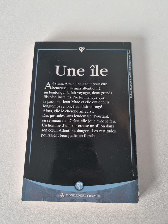 Livre une île - photo numéro 2