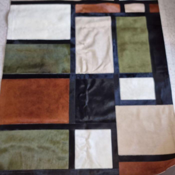 Tapis peau vache moderne