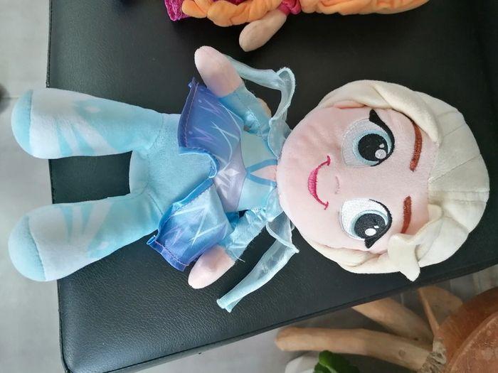 Peluches reine des neiges Elsa & Raiponce - photo numéro 3