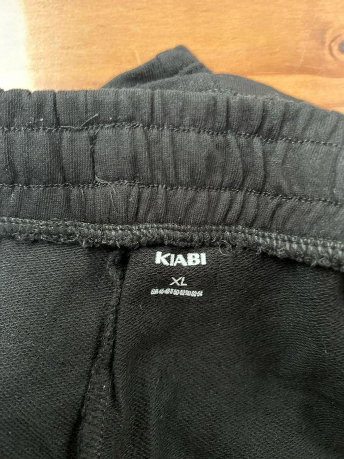 Short noir Kiabi taille XL taille elastique avec cordon 2 poches devant très bon état - photo numéro 4