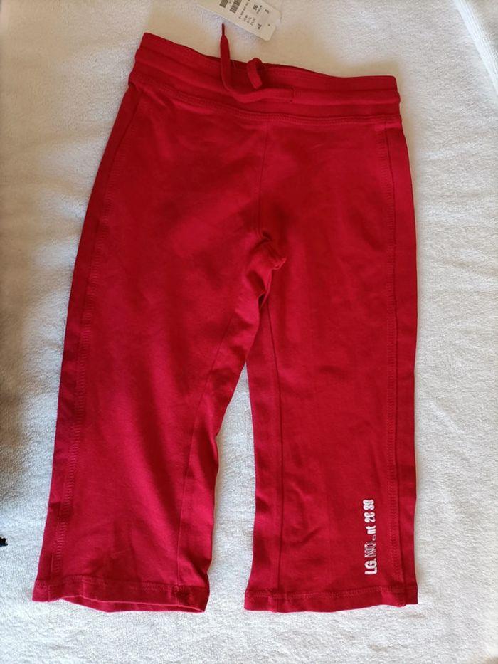 Pantalon hm rouge 3 ans - photo numéro 1