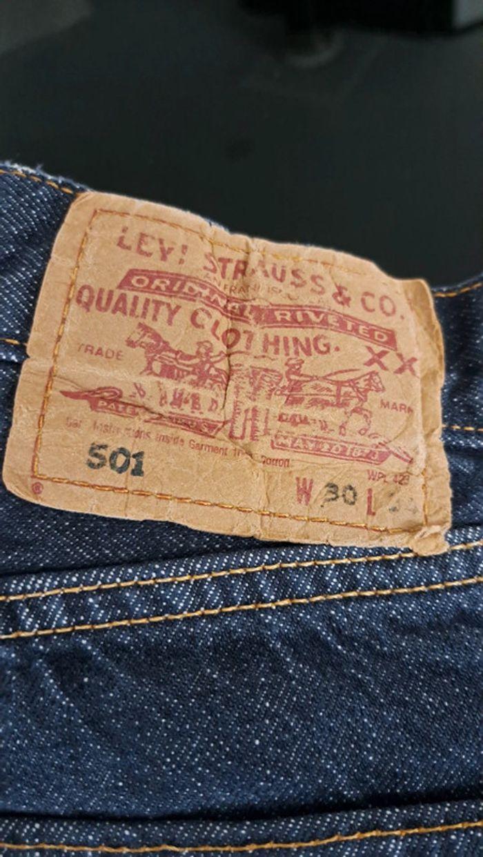 501 Levis Strauss & CO W 30 L34 - photo numéro 2