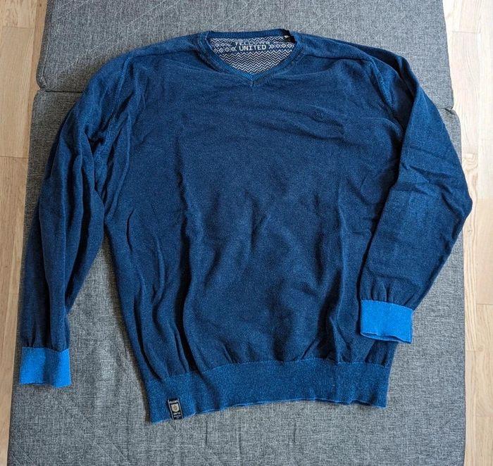 Pull bleu Fellows United taille XXL - photo numéro 1