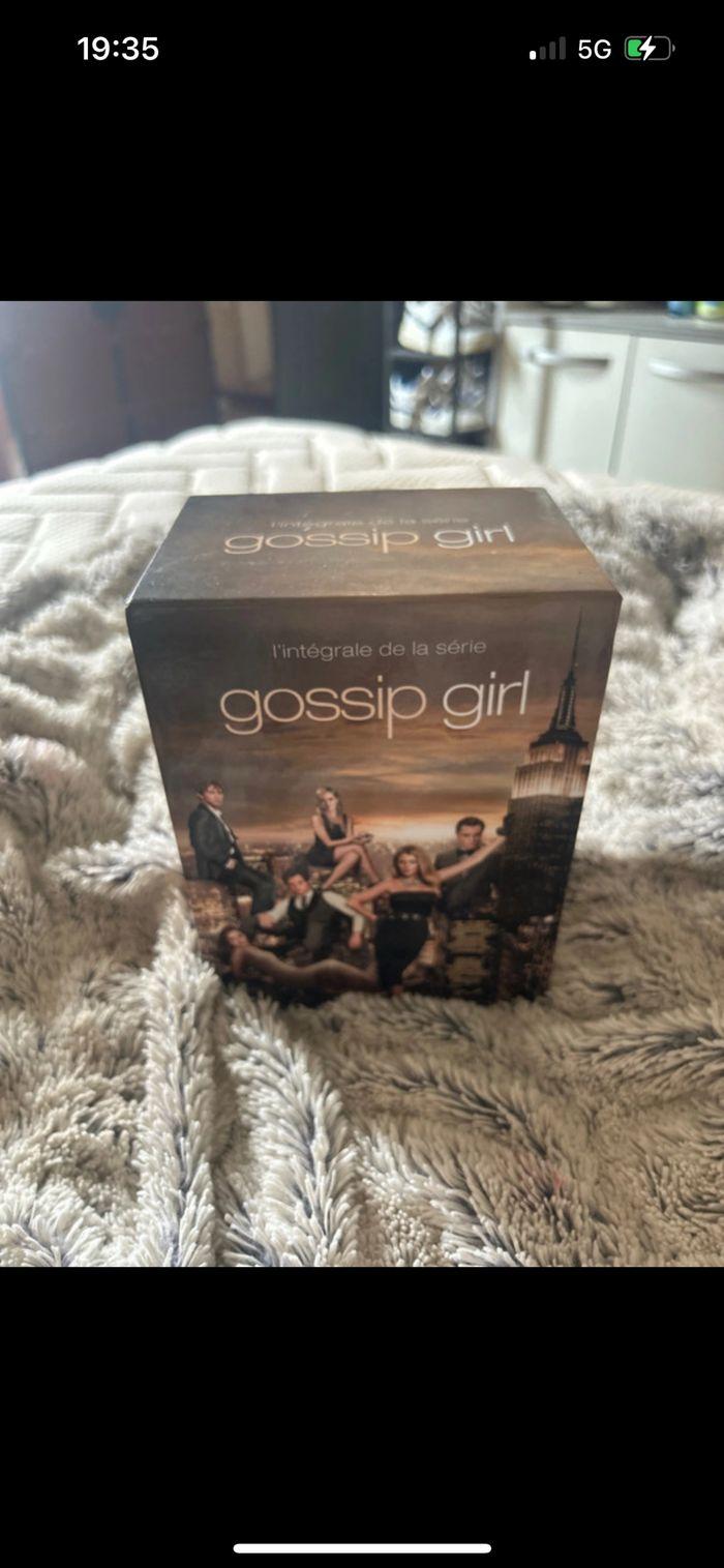 Coffret Gossip Girl - photo numéro 2