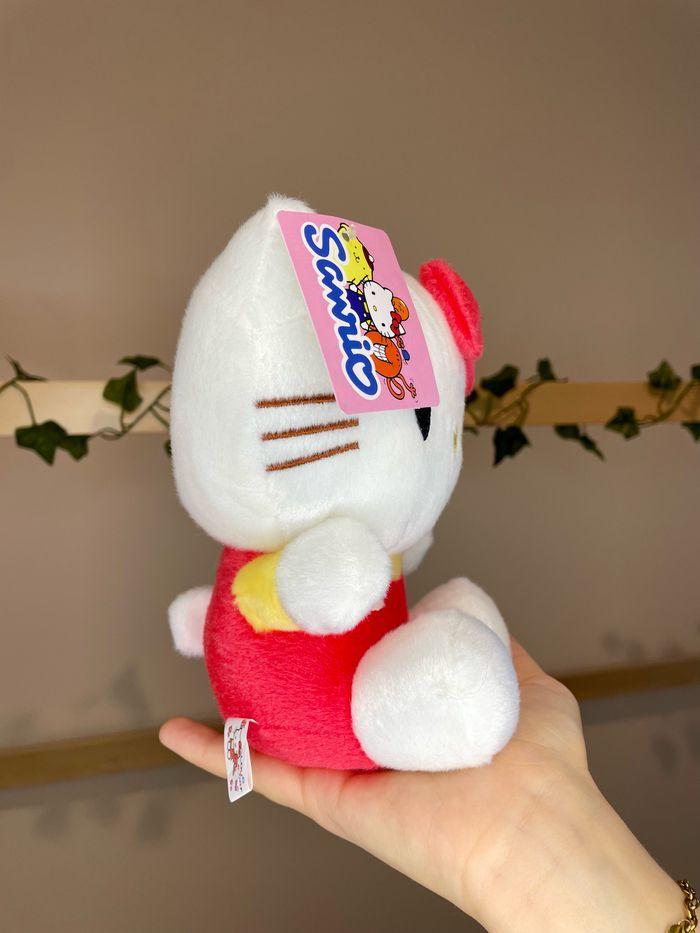 Peluche Hello Kitty Sanrio - photo numéro 5