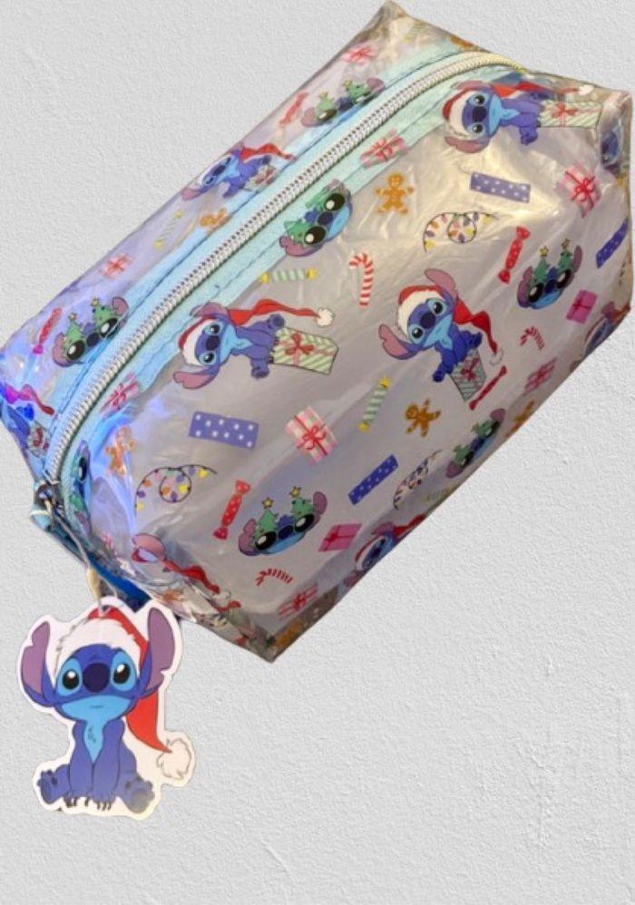 Trousse à maquillage Stitch Noël 🎅🏽 - photo numéro 1