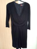 robe noire Sinequanone