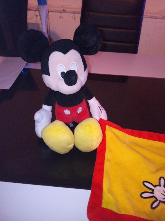 Peluche Mickey - photo numéro 2