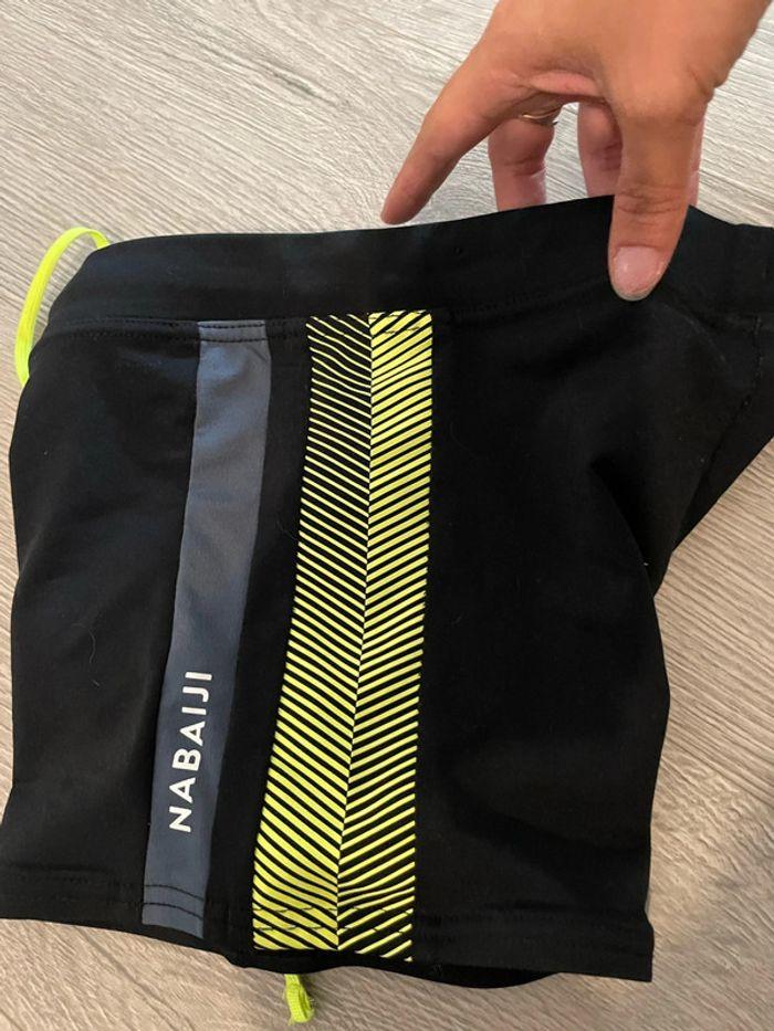 Caleçon maillot de bain noir bande gris et jaune fluo nabaiji taille 10 ans - photo numéro 3