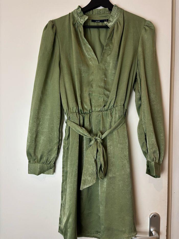 Robe verte tendance - photo numéro 1