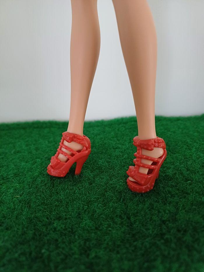 Chaussures  pour Barbie ou similaire - photo numéro 2