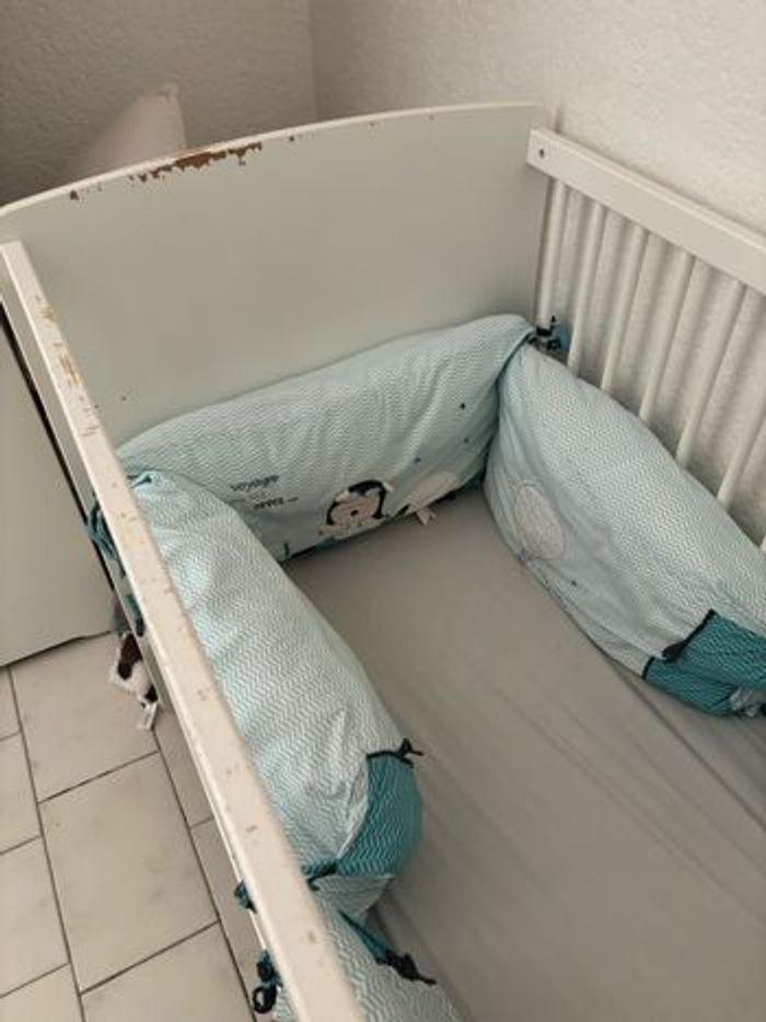 Lit + matelas bébé et accessoire. - photo numéro 1