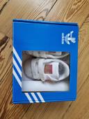 Adidas Superstar bébé taille 17