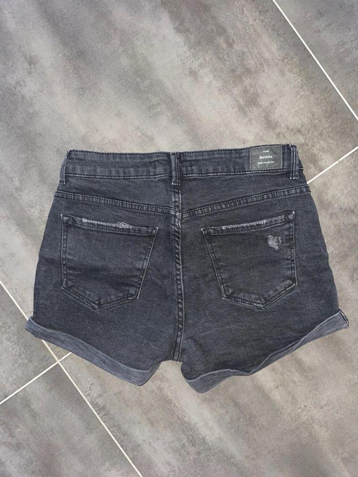 Short en jean noir Bershka - photo numéro 2