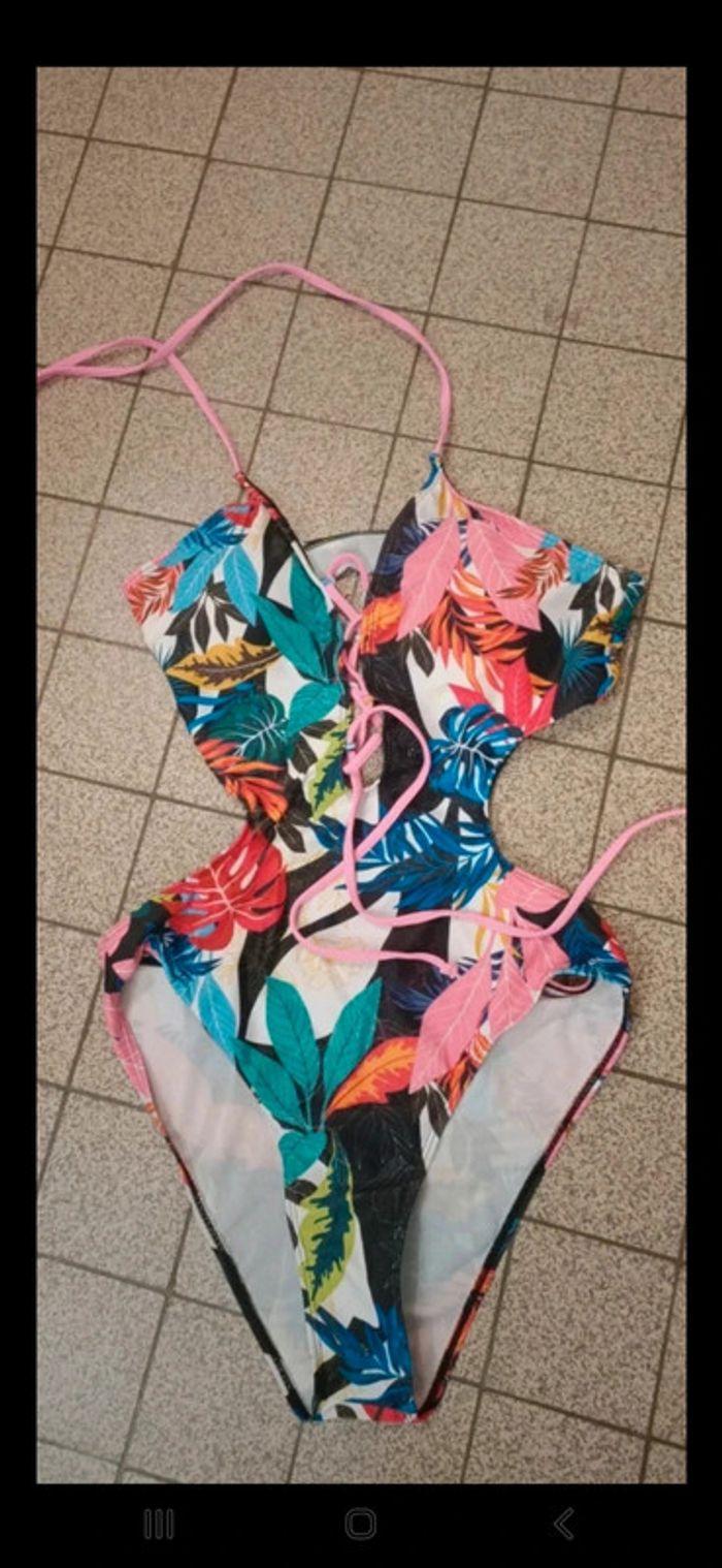 Maillot de bain coloré 1 pièce - photo numéro 1