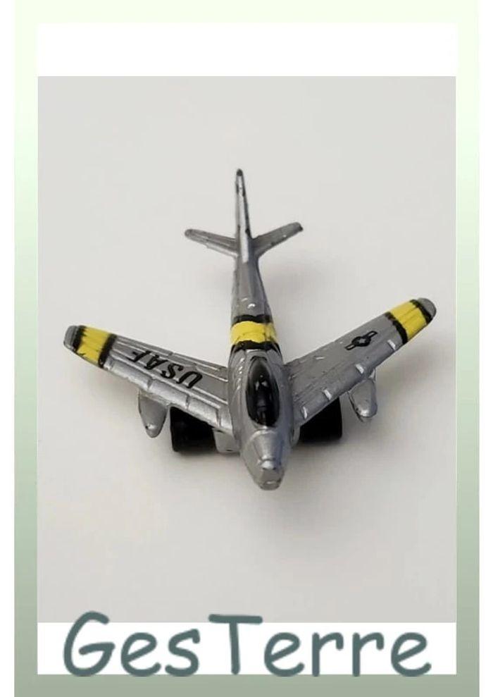 Micro Machines Galoob F-86 Sabre - photo numéro 5