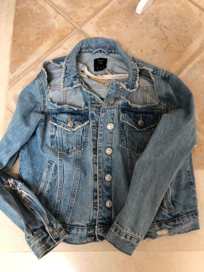 Veste jean ultra destroy, bershka - photo numéro 4