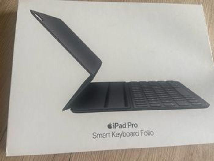 iPad Pro 11 (2018) 256 GB + IPad Pro Smart Keyboard Folio - photo numéro 3