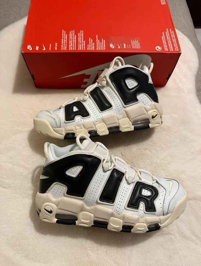 Nike Air More Uptempo white and black - photo numéro 1