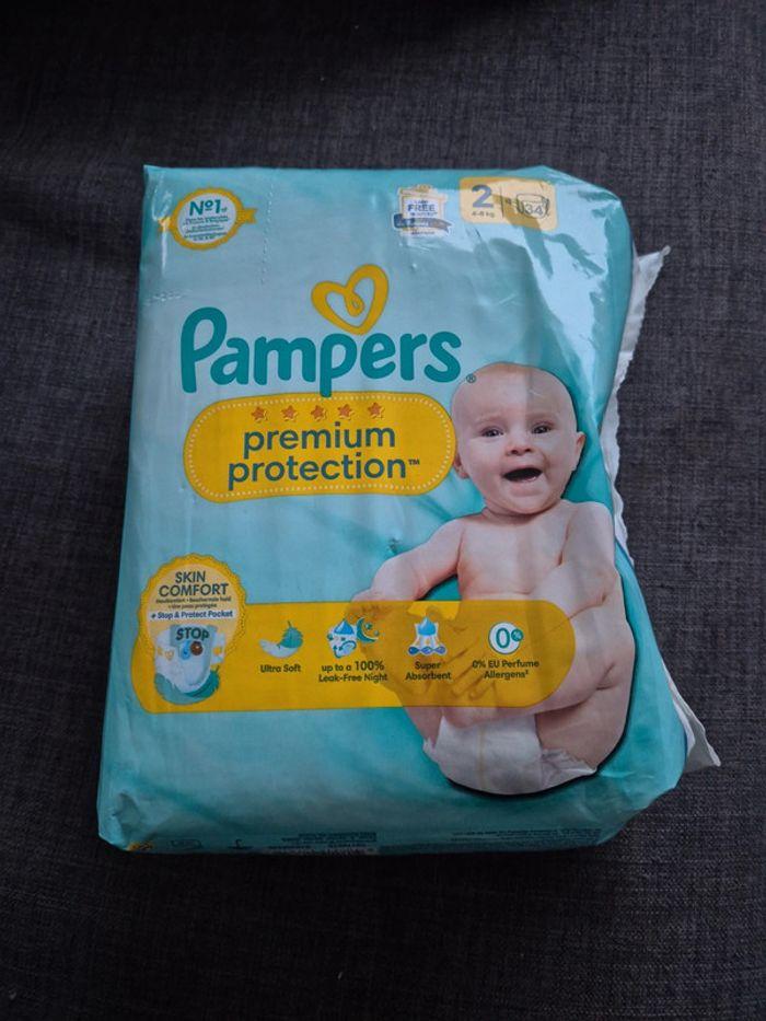 Paquet de couches pampers premium protection taille 2 - photo numéro 1