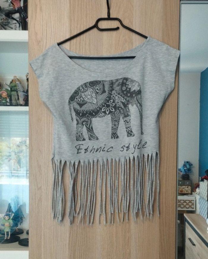 Tee-shirt top gris a frange avec dessin éléphant mandala noir - Taille S 36