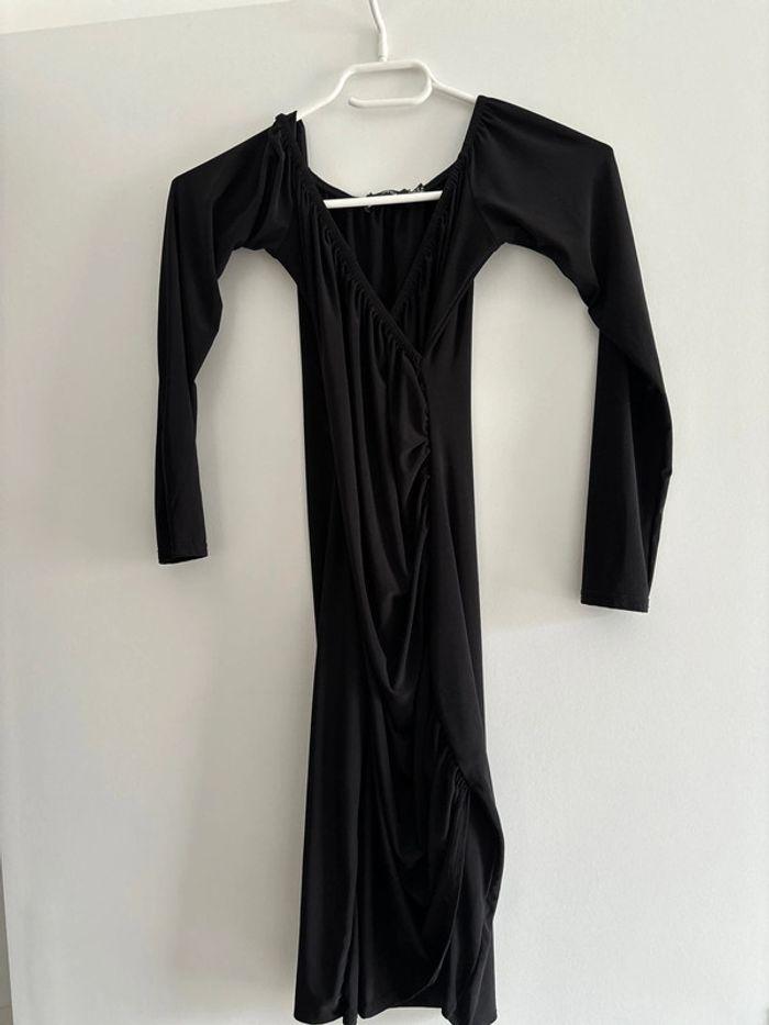 Robe noir asymétrique - photo numéro 1