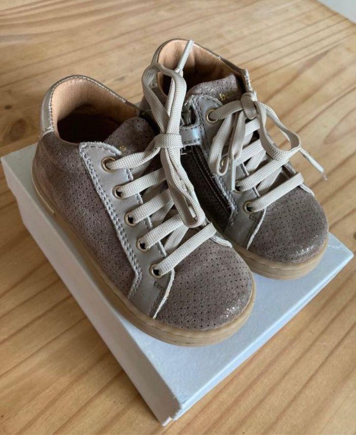 Chaussures bébé Babybotte pointure 22 quasi neuve - photo numéro 2