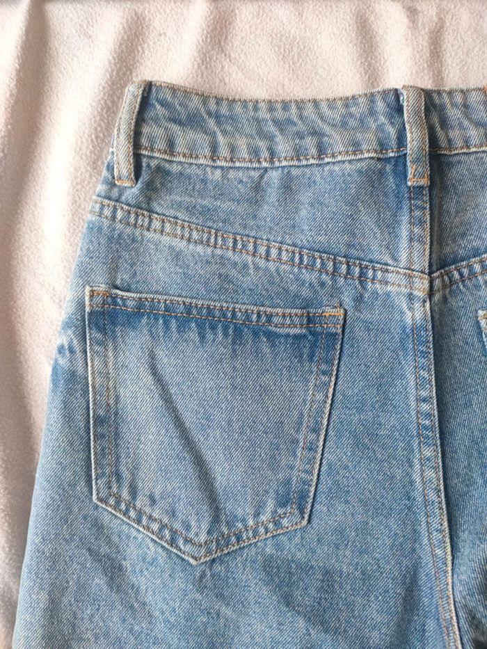 Jean droit troué aux genoux (taille XXS) 👖 - photo numéro 2