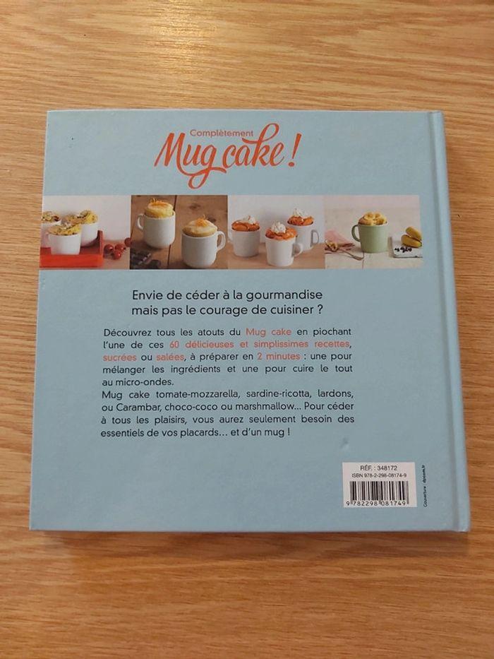 Livre " complètement mug cake " neuf - photo numéro 2