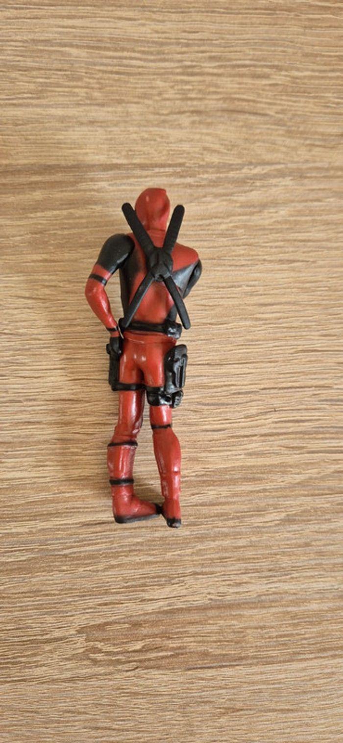 Figurine DeadPool Position debout - photo numéro 2