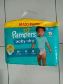 Pampers  taille 5 maxi packs  90 couches