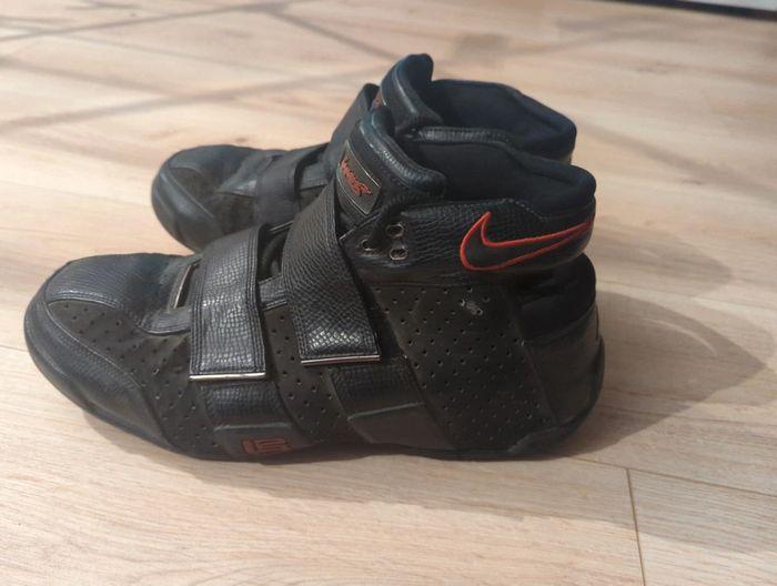 Chaussures Nike LeBron James - photo numéro 3