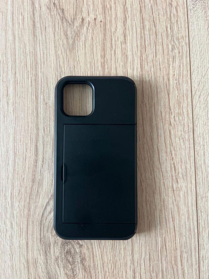 Coque porte carte Neuf iPhone 12 - photo numéro 1