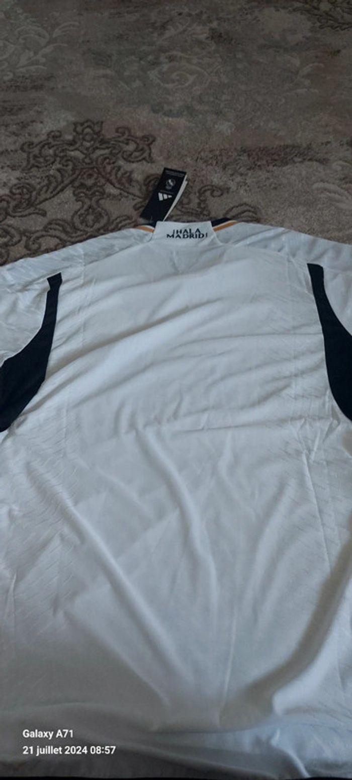 Real madrid  Maillot Domicile 24/25 taille XL neuf emballer - photo numéro 10