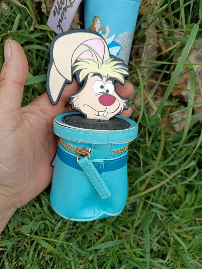 Alice wonderland merveille porte monnaie wallet drink chapeau disney ressort lapin lièvre parfum - photo numéro 7