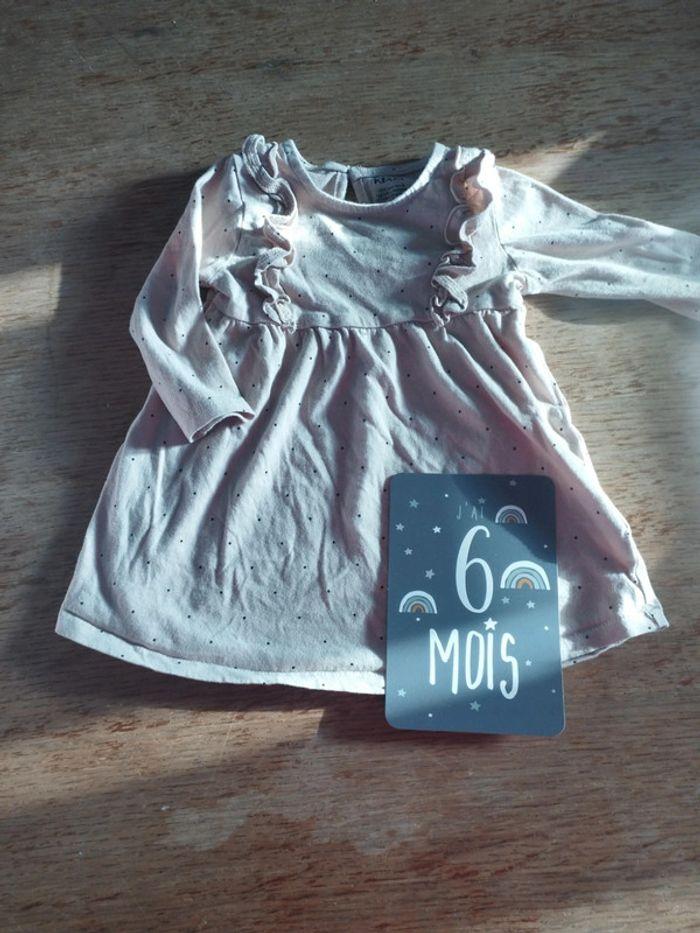 Robe 6 mois - photo numéro 1