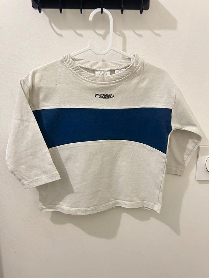 T-shirt Zara Blanc Bleu Manche longue 12mois 80cm - photo numéro 1