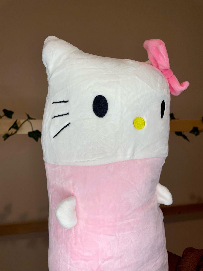 Oreiller en peluche Sanrio Hello Kitty - photo numéro 6