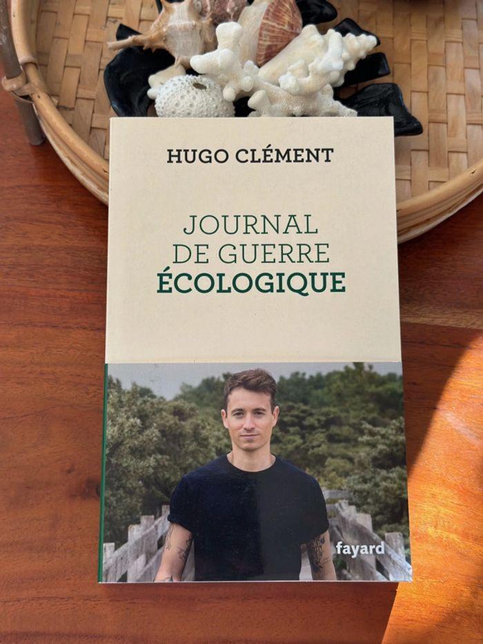 Livre Journal de guerre écologique - Hugo Clément - photo numéro 1