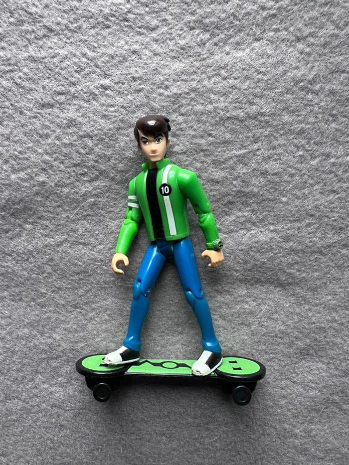 Bandai Ben 10 2008 Rare figurine Ben Tennyson skateboard veste verte - photo numéro 4