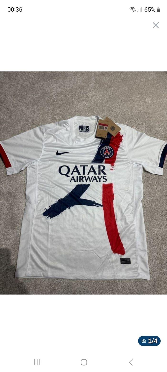 Maillot PARIS SAINT-GERMAIN extérieur taille M - photo numéro 9