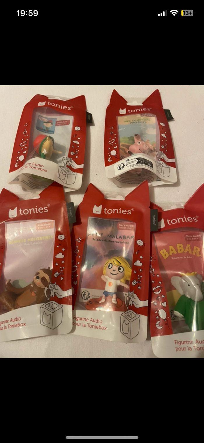 Lot tonies