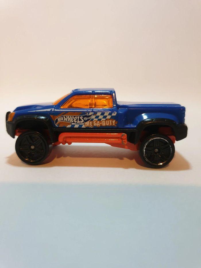 Hot Wheels 2013 Mega Duty Bleu/Orange - 1/64 - photo numéro 11